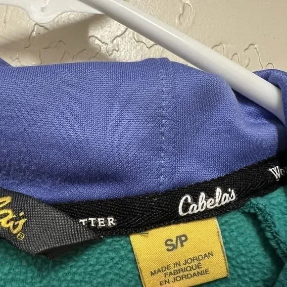 Womens Cabelas Hoodie Jacket Size Small With Zipper Closure Green Purple - Picture 3 of 6